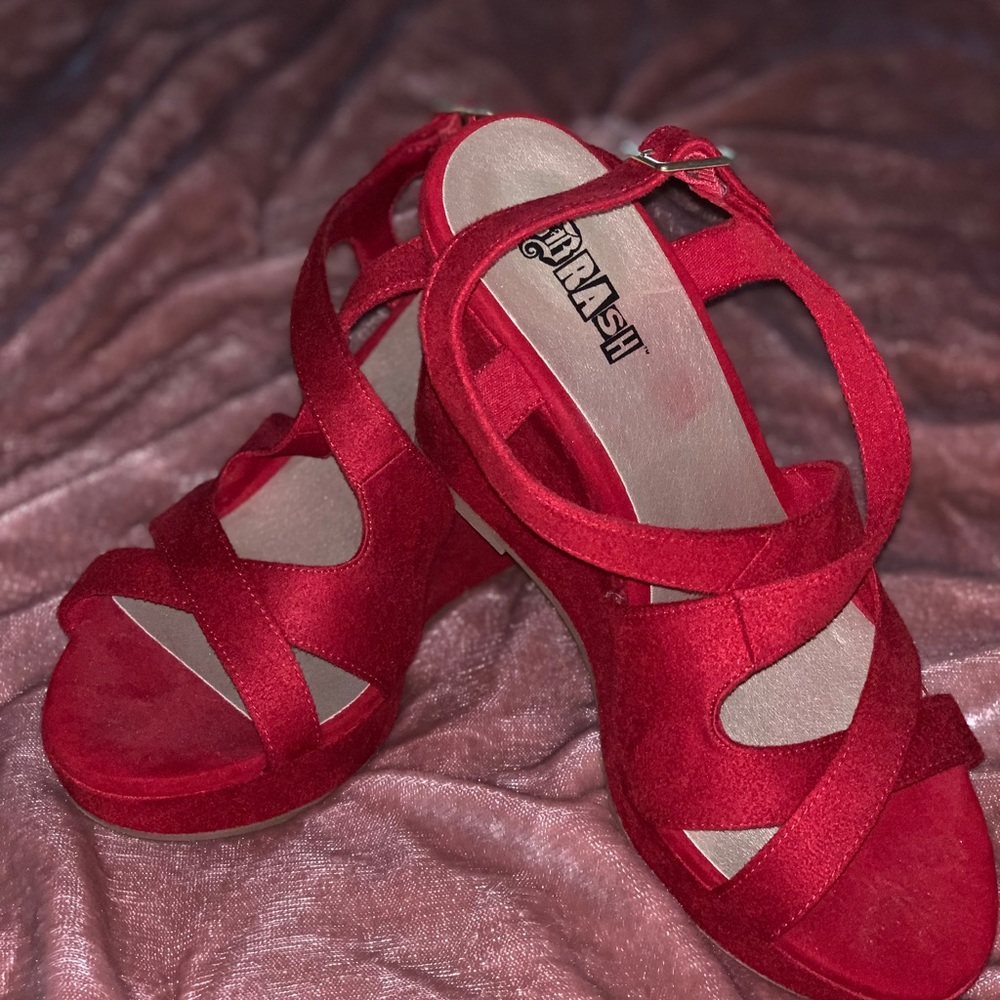 Platform sandal